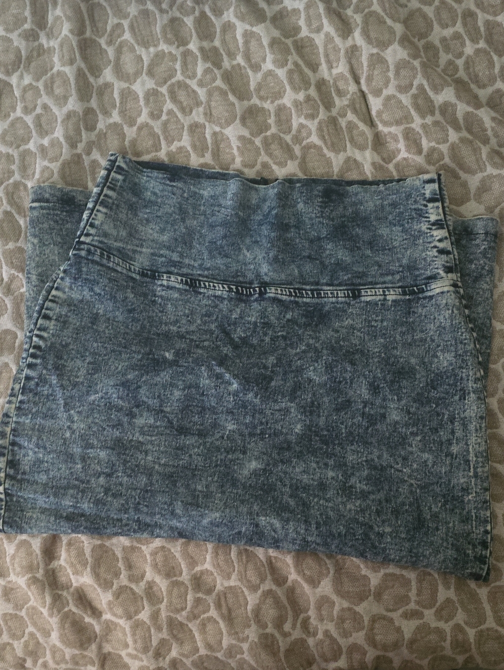 Women’s High-Waist Acid Wash Denim Skirt - Gray